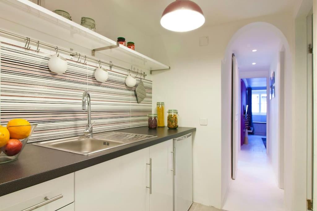 Lisbon Sant'Anna Apartments Værelse billede